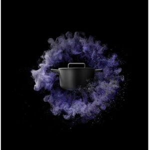 WMF Flavour Roasting Dish 22 cm, black cast iron casserole with condensation nubs and modern design.