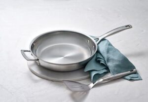 Le Creuset 3 Ply Stainless Steel Uncoated Frying Pan with Helper Handle, 28 cm
